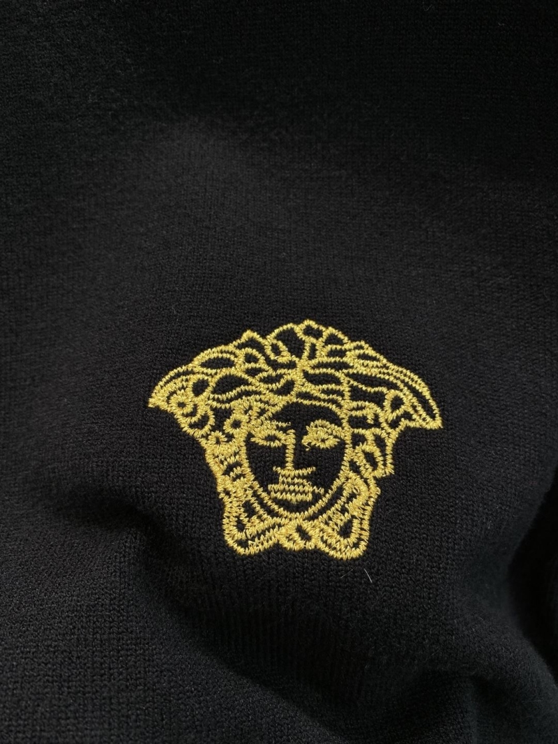 VERSACE